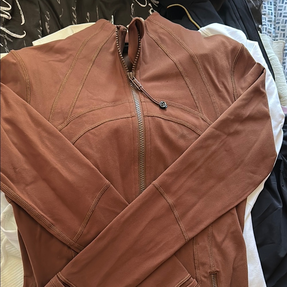 Lululemon Define